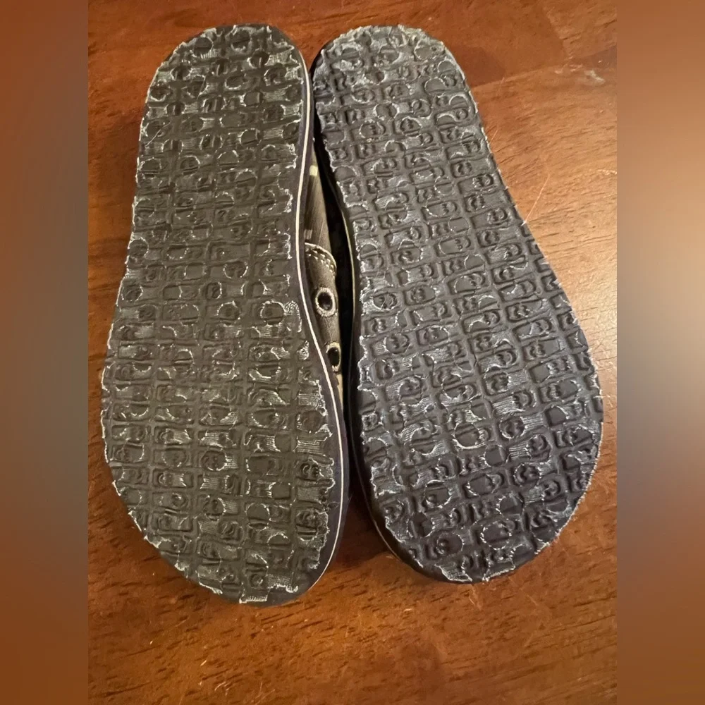 Sanuk Kids Camo Slip-On Shoes Toddler Boy Size 10 Lightweight Comfort